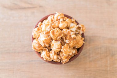 Patlamış Mısır ile karamel