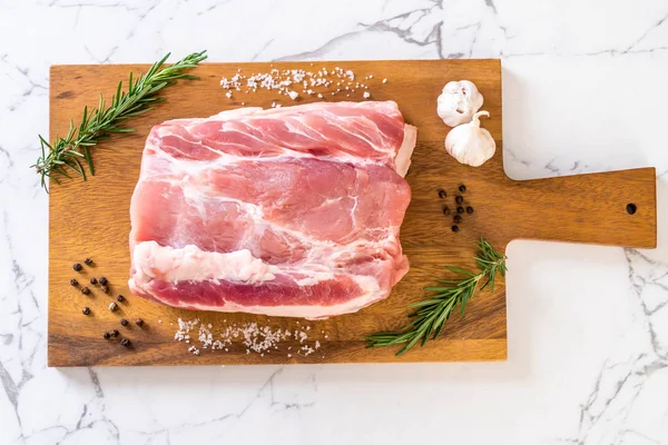 Filete crudo de cerdo fresco — Foto de Stock