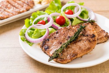 sebzeli ızgara domuz biftek