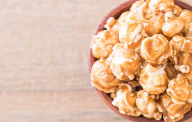 Patlamış Mısır ile karamel