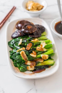 İstiridye soslu kızarmış Hong Kong Kale heyecan