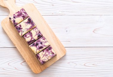 yaban mersini peynirli kek