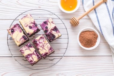 yaban mersini peynirli kek