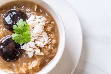 Kızarmış Balık Maw kırmızı et suyu çorbası Yengeç 