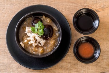 Kızarmış Balık Maw kırmızı et suyu çorbası Yengeç 