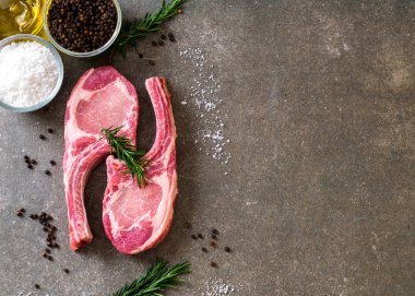 domuz pirzolası ham