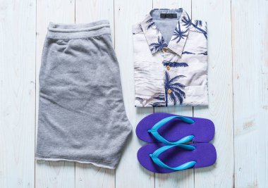 Gezgin, yaz tatili erkekler rahat kıyafetler