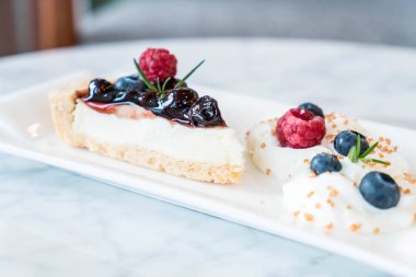 yaban mersini peynirli kek