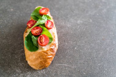 roka ve domates ekmek 