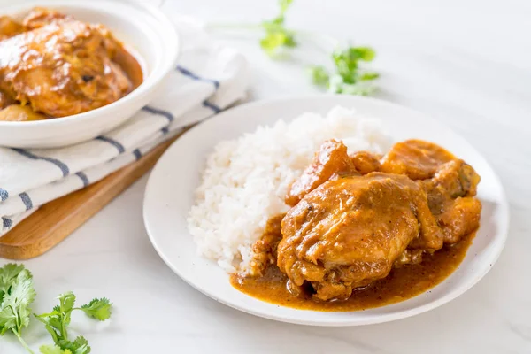 Chicken Massaman Curry Paste with Rice — Stock Photo, Image