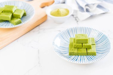 yumuşak çikolata yeşil çay 