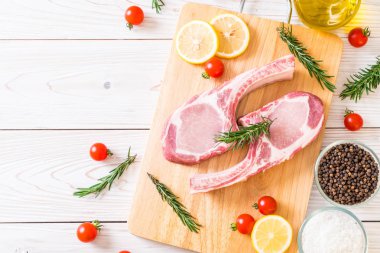 domuz pirzolası ham