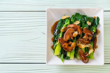 İstiridye soslu kızarmış Hong Kong Kale heyecan