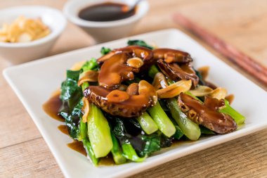 İstiridye soslu kızarmış Hong Kong Kale heyecan