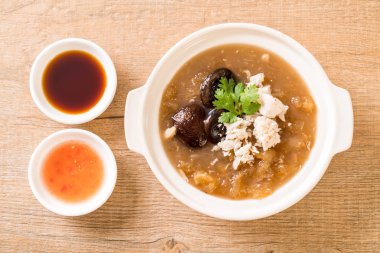 Kızarmış Balık Maw kırmızı et suyu çorbası Yengeç 