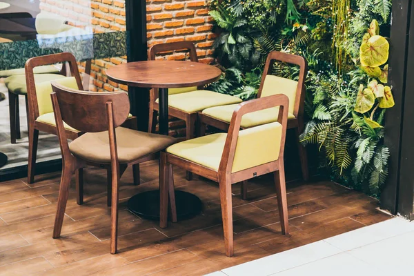 Terras tafel en stoel — Stockfoto