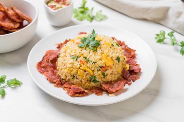 pastırmalı kızarmış pilav