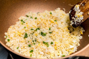 kızarmış pilav pişirme 