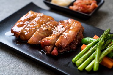 Teriyaki chiciken biftek