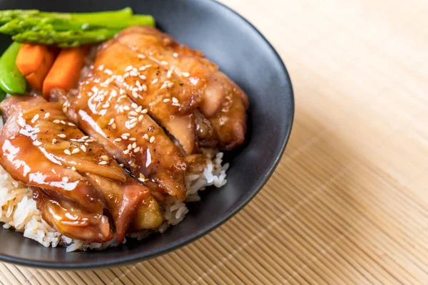 Miska ryżu kurczaka teriyaki — Zdjęcie stockowe