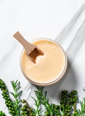 kavanoz malzemelerle fırçalayın