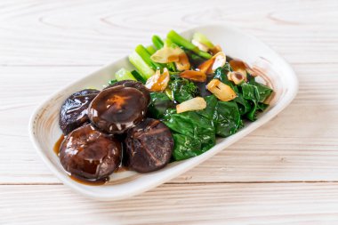 İstiridye soslu kızarmış Hong Kong Kale heyecan