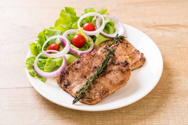 sebzeli ızgara domuz biftek