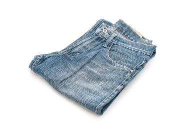 Beyaz arka plan üzerinde katlanmış kot