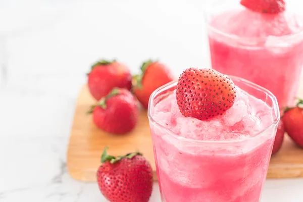 Batido de fresa fresca — Foto de Stock