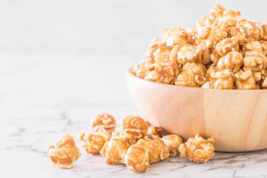 Patlamış Mısır ile karamel