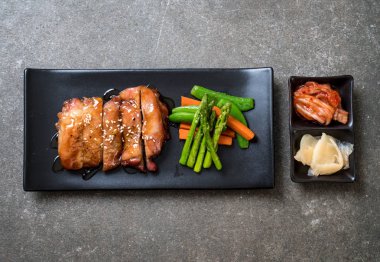 Teriyaki chiciken biftek