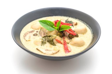 Balık topu ile yeşil köri