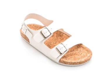 Beyaz arka plan üzerinde unisex deri sandalet