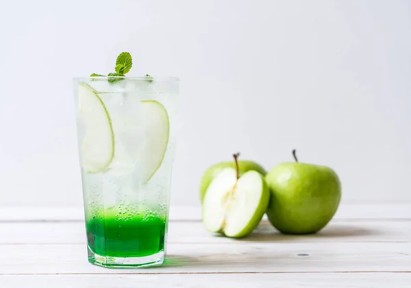 Grüner Apfel Soda — Stockfoto