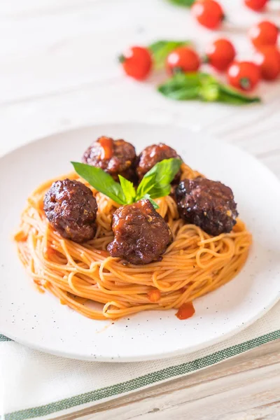 Espaguetis con albóndigas — Foto de Stock