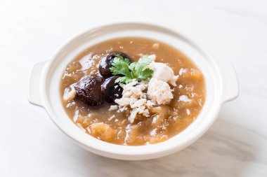 Kızarmış Balık Maw kırmızı et suyu çorbası Yengeç 