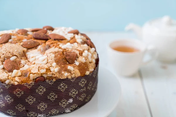 Raisin bread cake with almond — Stock Photo, Image