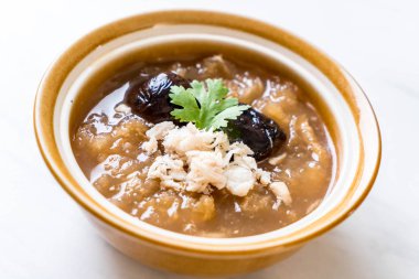 Kızarmış Balık Maw kırmızı et suyu çorbası Yengeç 