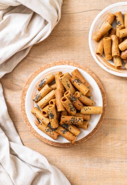 Taylandlı çıtır Hindistan cevizi rulo