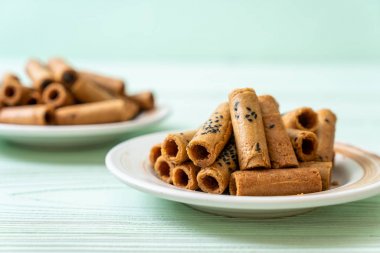 Taylandlı çıtır Hindistan cevizi rulo