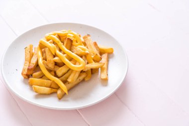 peynir ile kızarmış patates