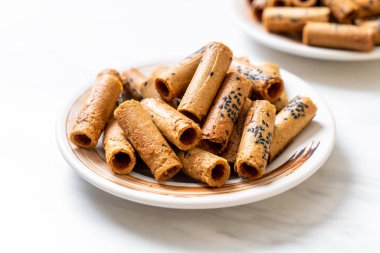 Taylandlı çıtır Hindistan cevizi rulo