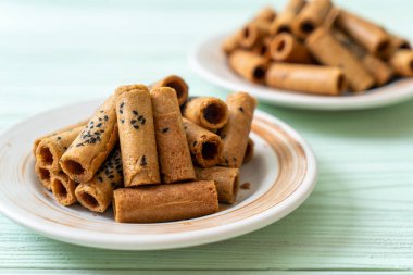 Taylandlı çıtır Hindistan cevizi rulo