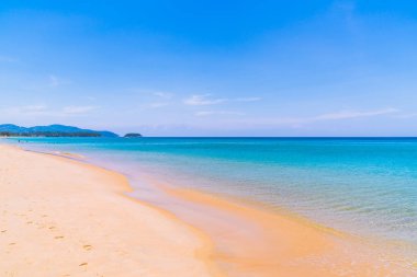 Güzel tropikal plaj ve deniz paradise Island 