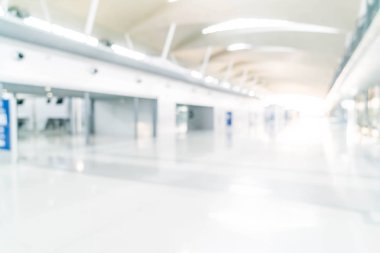 soyut bulanıklık ve ufuk içinde boş tren istasyonu veya Havaalanı wi