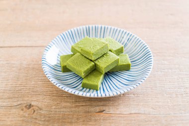 yumuşak çikolata yeşil çay 