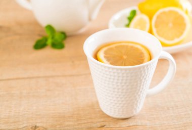 sıcak limonlu çay