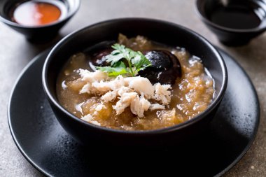 Kızarmış Balık Maw kırmızı et suyu çorbası Yengeç 