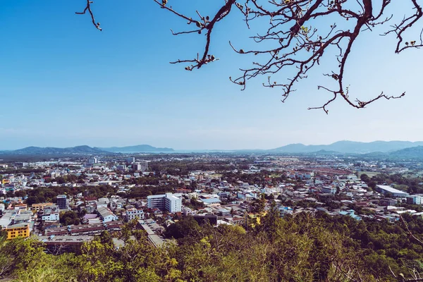 Skyline van de stad van Phuket op belde Hill in Phuket — Stockfoto