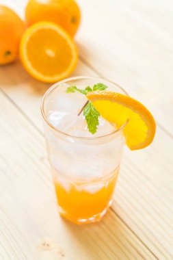 soda ile portakal suyu